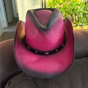 🆕Pink and Black Cowgirl Hat with a Black hatband with Star Accents. NWT.